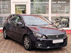 Blau Gebraucht 2018 Peugeot 308 Limousine | 12.997 € (Etwas zu teuer)