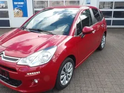 Rot Gebraucht 2015 Citroën C3 SELECTION Kleinwagen | 6.450 € (Etwas zu teuer)