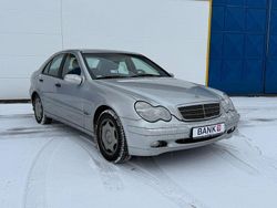 Silber Gebraucht 2002 Mercedes C180 Avantgarde Limousine | 3.990 € (Etwas zu teuer)