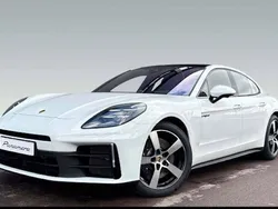 Porsche Panamera 4
