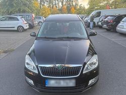 Schwarz Gebraucht 2010 Skoda Roomster Van / Kleinbus | 1.200 €