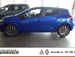 Blau Neu 2025 Mitsubishi Colt Plus Limousine | 20.990 € (Etwas zu teuer)
