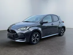 Schwarz metallic Neu 2025 Toyota Yaris Hybrid Style Kleinwagen | 23.333 € (Fairer Preis)