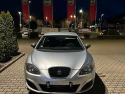 Silber Gebraucht 2010 Seat Leon Limousine | 2.300 € (Guter Preis)