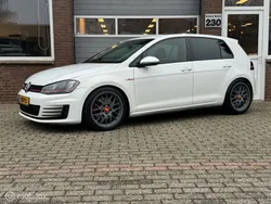 Weiß Gebraucht 2015 VW Golf VII GTI Limousine | 10.950 € (Superpreis)