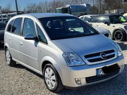 Silber Gebraucht 2005 Opel Meriva Cosmo Van / Kleinbus | 4.490 € (Teuer)