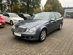 Grau Gebraucht 2009 Mercedes E200 Kombi | 3.950 € (Fairer Preis)