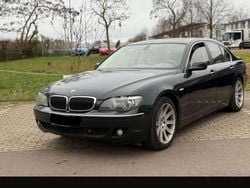 Grün Gebraucht 2006 BMW 740 Limousine | 4.499 € (Superpreis)