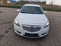 Weiß Gebraucht 2013 Opel Insignia Innovation Kombi | 3.600 € (Fairer Preis)