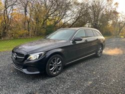 Schwarz Gebraucht 2015 Mercedes C200 Limousine | 10.000 € (Superpreis)