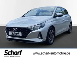 Silber Gebraucht 2021 Hyundai i20 Select Kleinwagen | 16.390 € (Fairer Preis)
