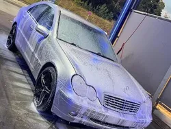 Silber Gebraucht 2003 Mercedes C220 Limousine | 3.900 €