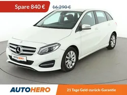 Weiß Gebraucht 2015 Mercedes B180 Style Van / Kleinbus | 14.980 € (Fairer Preis)