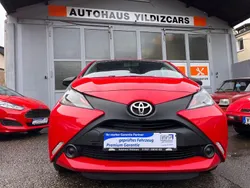 Rot Gebraucht 2016 Toyota Aygo Kleinwagen | 6.995 € (Etwas zu teuer)