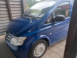 Blau Gebraucht 2012 Mercedes Vito Van / Kleinbus | 11.900 €