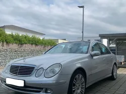 Silber Gebraucht 2005 Mercedes E350 Avantgarde Limousine | 10.500 € (Etwas zu teuer)