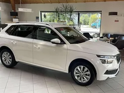 Candy weiß Gebraucht 2022 Skoda Kamiq Style SUV | 20.900 € (Fairer Preis)