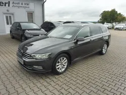 Grau Gebraucht 2023 VW Passat Business Limousine | 25.480 € (Fairer Preis)