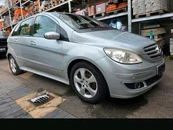 Grau Gebraucht 2005 Mercedes B200 Van / Kleinbus | 3.500 € (Guter Preis)