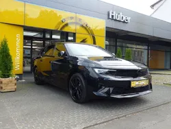 Lackierung schwarz perla nera/ Gebraucht 2024 Opel Astra Kombi | 27.950 € (Fairer Preis)