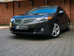 Grau Gebraucht 2009 Honda Accord Limousine | 8.500 € (Fairer Preis)