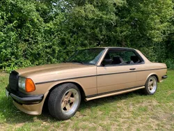 Gold Gebraucht 1981 Mercedes 230 AMG Coupé | 21.900 €