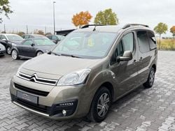Schwarz Gebraucht 2017 Citroën Berlingo Shine Van / Kleinbus | 8.950 € (Fairer Preis)