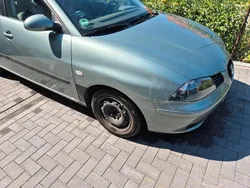 Grün Gebraucht 2004 Seat Cordoba Kleinwagen | 1.800 €
