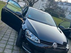 Schwarz Gebraucht 2015 VW Golf VII Limousine | 8.900 € (Guter Preis)