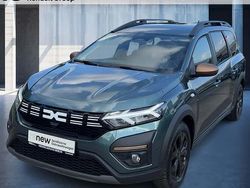 Oxidgrün (grün) Gebraucht 2025 Dacia Jogger Extreme Van / Kleinbus | 22.490 € (Etwas zu teuer)