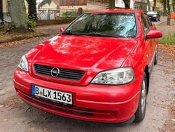 Rot Gebraucht 2000 Opel Astra Edition Limousine | 2.600 € (Teuer)