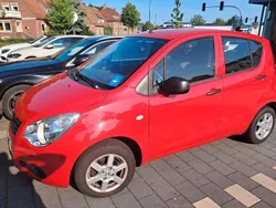 Rot Gebraucht 2010 Opel Agila Kleinwagen | 2.499 € (Superpreis)