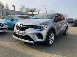 Grau Gebraucht 2023 Renault Captur Evolution SUV | 23.499 € (Fairer Preis)