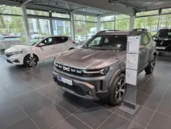 Dolomitgrau metallic Gebraucht 2025 Dacia Duster Journey SUV | 26.490 € (Fairer Preis)