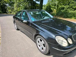 Schwarz Gebraucht 2003 Mercedes E240 Limousine | 4.000 € (Fairer Preis)