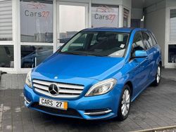 Blau Gebraucht 2013 Mercedes B180 Van / Kleinbus | 10.890 € (Fairer Preis)