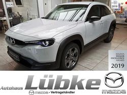 Ceramic white (metallic) Gebraucht 2021 Mazda MX30 Comfort SUV | 19.990 € (Teuer)