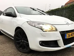 Weiß Gebraucht 2011 Renault Mégane III Coupé | 2.900 € (Superpreis)