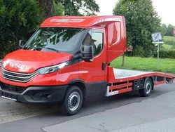 Rot Gebraucht 2024 Iveco Daily | 61.949 €