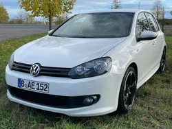 Weiß Gebraucht 2011 VW Golf VI R-line Limousine | 9.450 € (Etwas zu teuer)