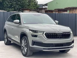 Grau Gebraucht 2022 Skoda Kodiaq SUV | 23.900 € (Fairer Preis)