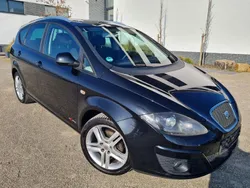 Schwarz Gebraucht 2013 Seat Altea XL Stylance Van / Kleinbus | 5.999 € (Fairer Preis)