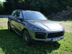 Quarzitgrau Gebraucht 2022 Porsche Cayenne GTS SUV | 99.800 € (Guter Preis)