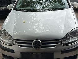 Silber Gebraucht 2005 VW Golf V Kleinwagen | 1.700 € (Guter Preis)