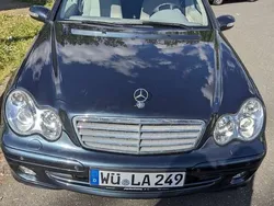Gebraucht 2004 Mercedes 220 | 2.800 €