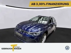 Blau Gebraucht 2022 VW Golf VIII Life Kombi | 22.790 € (Superpreis)