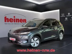 Grau Gebraucht 2021 Hyundai Kona Advantage SUV | 19.899 € (Etwas zu teuer)