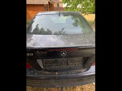 Andere farben Gebraucht 2003 Mercedes C220 Limousine | 750 €