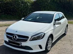 Weiß Gebraucht 2016 Mercedes 180 Limousine | 14.999 €