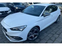 Weiß Gebraucht 2023 Seat Leon FR Limousine | 28.950 € (Teuer)